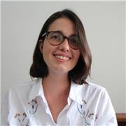 Artista visual y diseñadora editorial. 20 años de formación en artes y 8 años como diseñadora gráfica, especializada en el mundo editorial.
Me especializo en la enseñanza de Creative Cloud Suite para la creación de libros con una fuerte inclinación de art